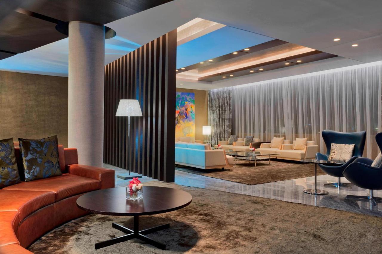 The Westin Doha Hotel & Spa Exterior photo The lounge at the airport