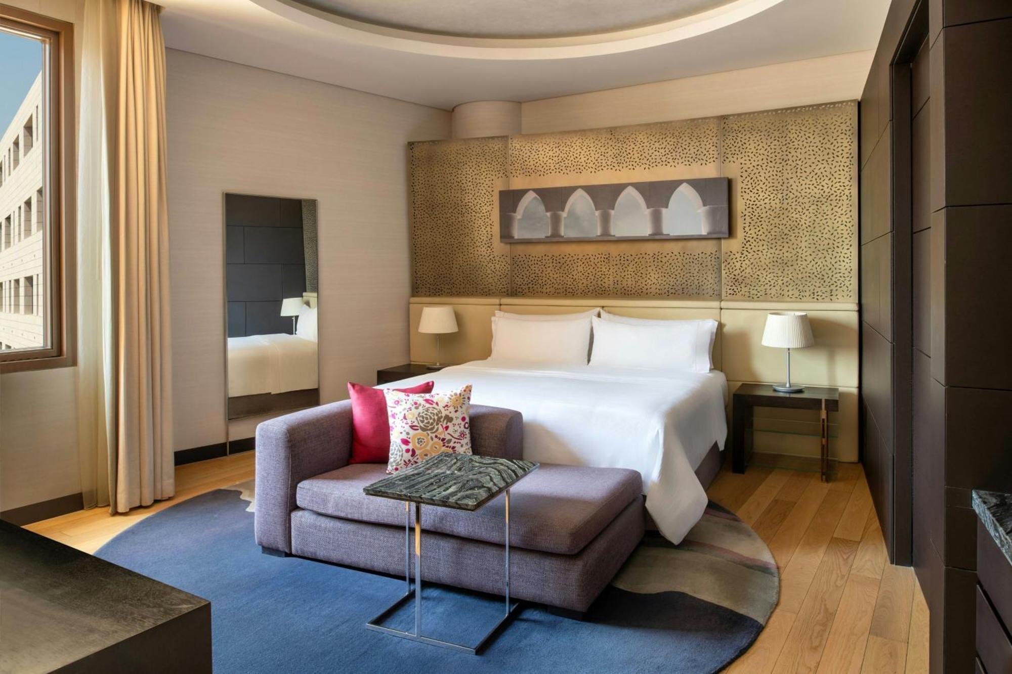 The Westin Doha Hotel & Spa Exterior photo