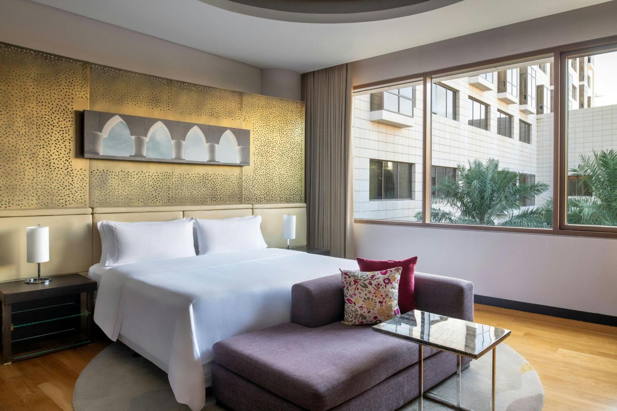 The Westin Doha Hotel & Spa Exterior photo